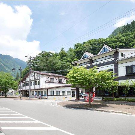 Hotel Tateyama Kurobe Alpine Route Senjuso 立山黒部アルペンルート千寿荘 Exterior foto