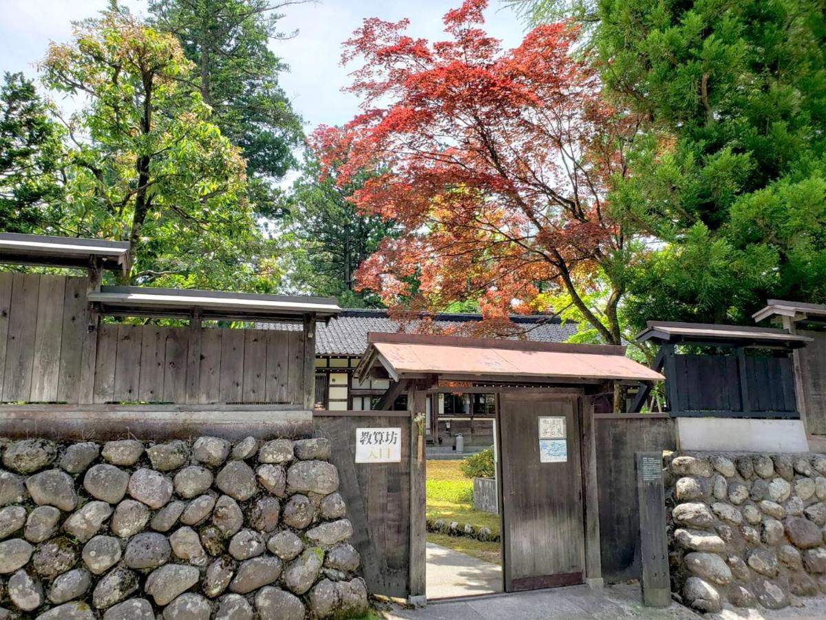 Hotel Tateyama Kurobe Alpine Route Senjuso 立山黒部アルペンルート千寿荘 Exterior foto
